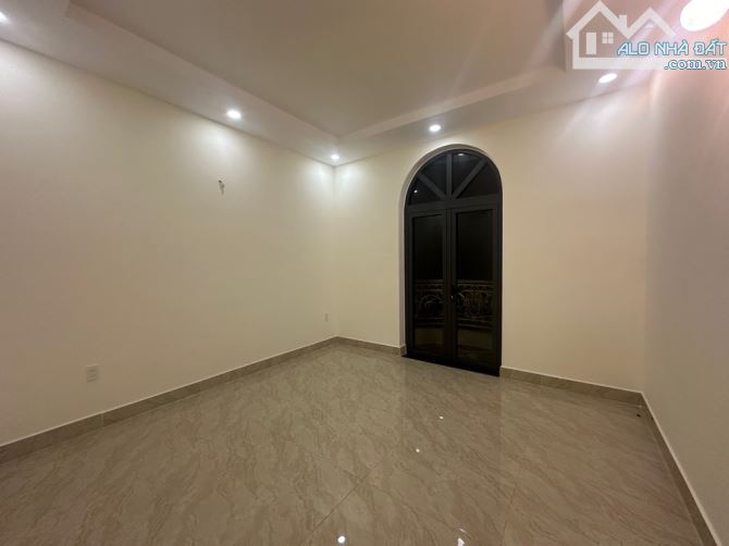 4 X 20M - MẶT TIỀN KINH DOANH - ĐƯỜNG NHÁNH NGUYỄN ẢNH THỦ - 30M RA MT LỚN - 5 TẦNG - 6