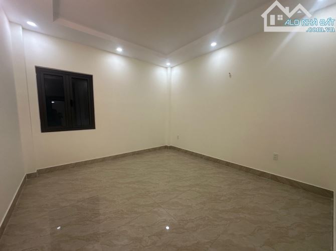 4 X 20M - MẶT TIỀN KINH DOANH - ĐƯỜNG NHÁNH NGUYỄN ẢNH THỦ - 30M RA MT LỚN - 5 TẦNG - 7