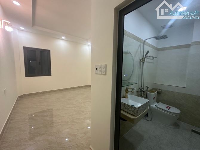 4 X 20M - MẶT TIỀN KINH DOANH - ĐƯỜNG NHÁNH NGUYỄN ẢNH THỦ - 30M RA MT LỚN - 5 TẦNG - 9