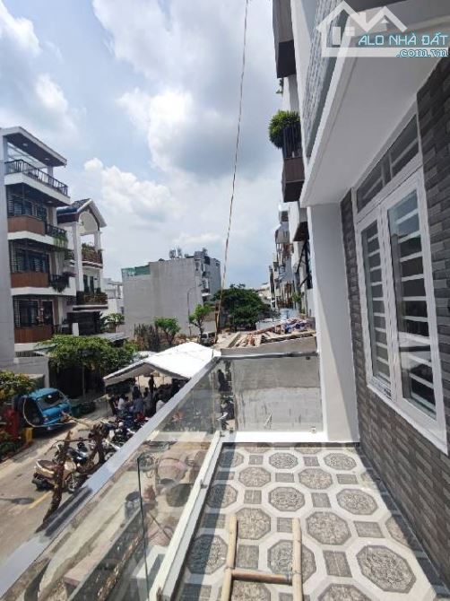 KHU PHÂN LÔ VIP - HIỆP THÀNH 45 - 81M2 - HẺM 10M THÔNG BÀN CỜ - XE HƠI NGỦ TRONG NHÀ - 9