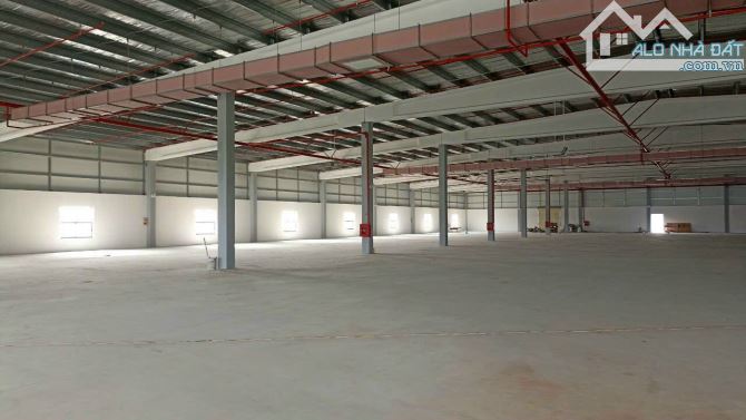 Cho thuê kho xưởng 5500m2 * 2 tầng KCN Quang Minh