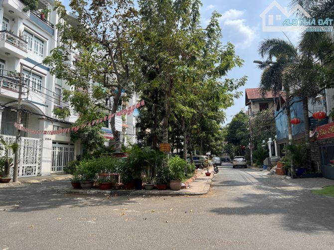 Bán BT phố khu sang trọng và đẳng cấp đường Nguyễn Trọng Tuyển PN ( 13x 16m- 208m2 ) 34 tỷ