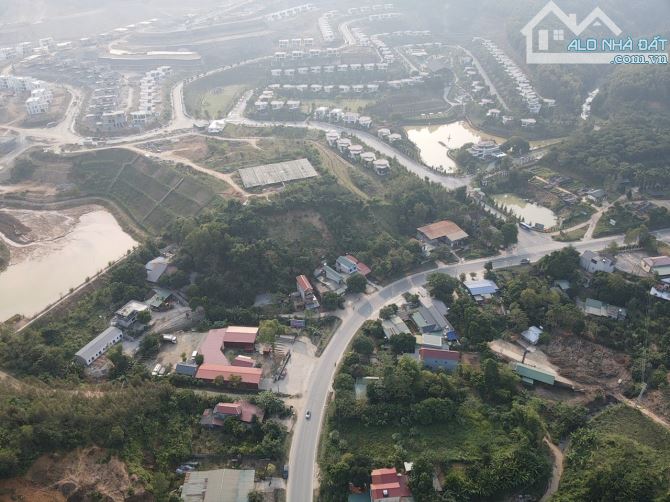 bán đất mặt Ql6 Lâm Sơn Lương Sơn Hòa Bình 974m 200m thổ cư gần sân golf Phượng Hoàng