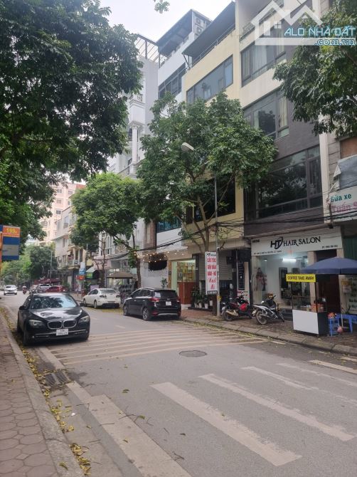 Nhà Phân Lô - Vỉa Hè - Oto đỗ ngày đêm phố Đồng Me, Dt 45m2, nhà 6 tầng, giá 9 tỷ.
