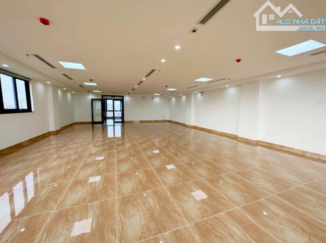 MẶT PHỐ QUAN HOA, CẦU GIẤY - TÒA NHÀ 9 TẦNG THANG MÁY MỚI TINH ĐẸP NHẤT PHỐ - 2
