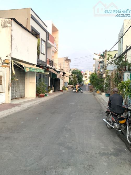 Cho thuê phòng mặt tiền hẻm đường Nguyễn Văn Cừ vừa ở vừa kinh doanh - 3