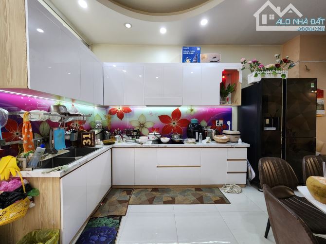 Nhà mặt tiền đường số 11 Hương lộ 5 DT 4 x16 giá 7,5 tỷ thương lượng - 5