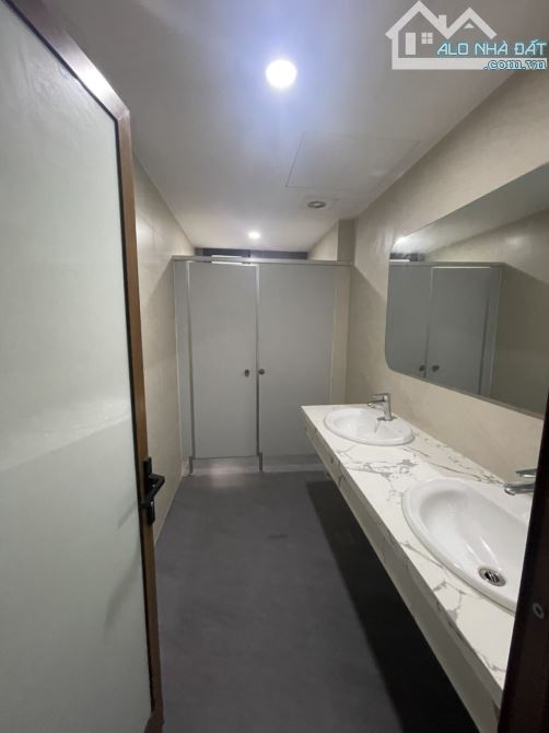 Cần bán nhà ngõ 445 Lạc Long Quân-Phường Xuân La-Tây Hồ-Hà Nội 88m2x6T, gara ôtô, 18.3 tỷ - 6