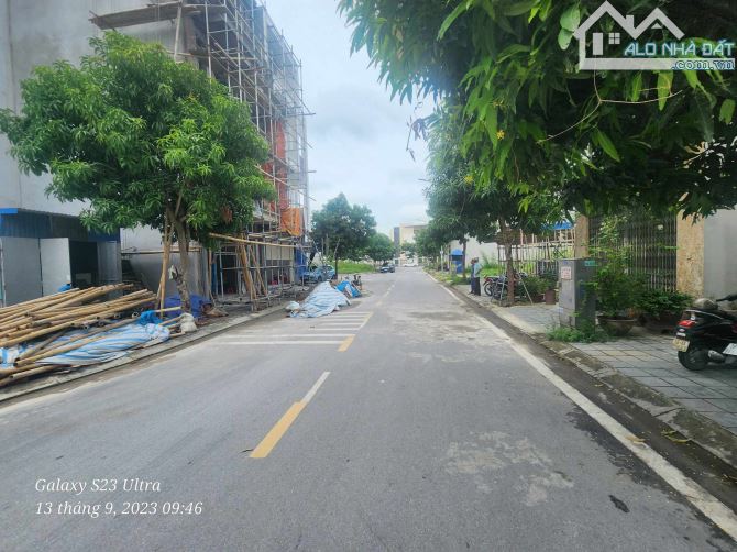 BÁN ĐẤT MẶT ĐƯỜNG TRỤC THÔNG KHU DỆT