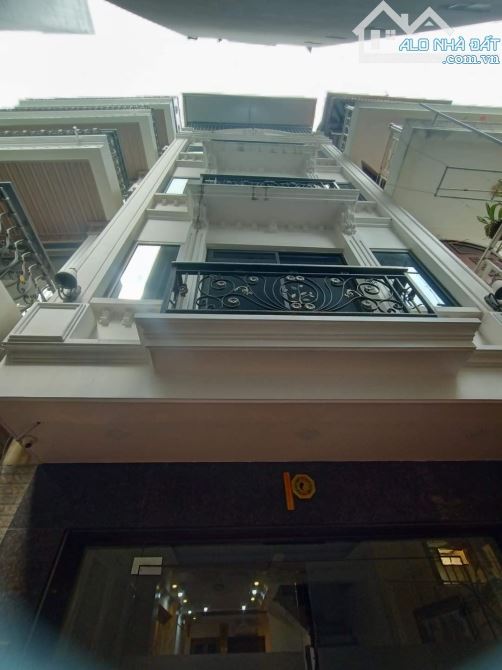 PHÂN LÔ ĐƯỜNG BƯỞI VĨNH PHÚC BA ĐÌNH 60M 5 TẦNG 18 TỶ CHÍNH CHỦ NHÀ ĐẸP NỘI THẤT CAO CẤP