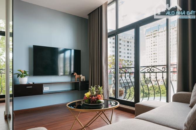 VĂN PHÒNG, APARTMENT - LÔ GÓC 3 THOÁNG - VỈA HÈ - NỘI THẤT NHẬP KHẨU - DOANH THU GẦN 3 TỶ