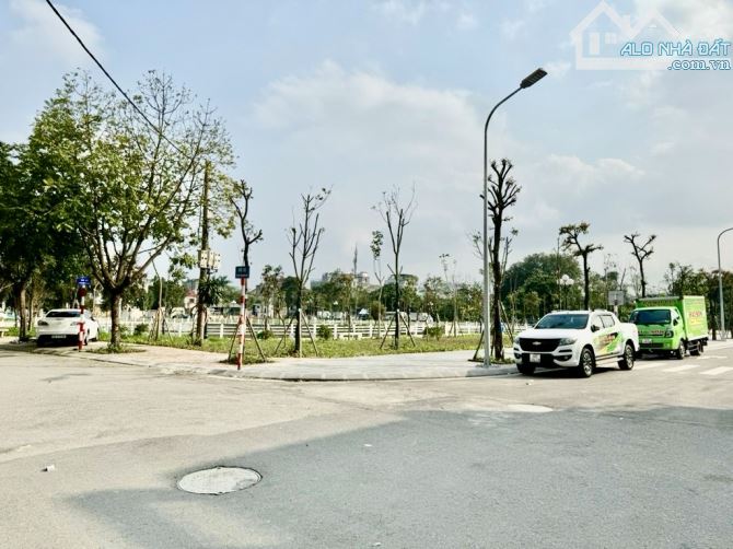 Bán nhà Thượng Thanh 3 tầng x 44m vỉa hè, oto tránh hơn 9 tỷ - 1