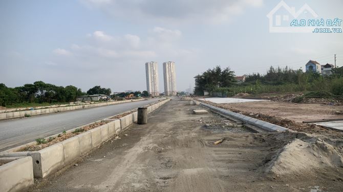 Bán 73.5 m2 đất dịch vụ khu 4.5 ha Vân Canh mặt đường 3.5 - 1