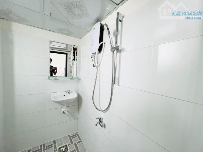 Cần bán CHDV cao cấp Tân Phú thu nhập 210 tr/tháng 8x20m 5 lầu giá 26 tỷ TL - 1