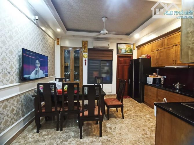 PHÂN LÔ ĐƯỜNG BƯỞI VĨNH PHÚC BA ĐÌNH 60M 5 TẦNG 18 TỶ CHÍNH CHỦ NHÀ ĐẸP NỘI THẤT CAO CẤP - 3