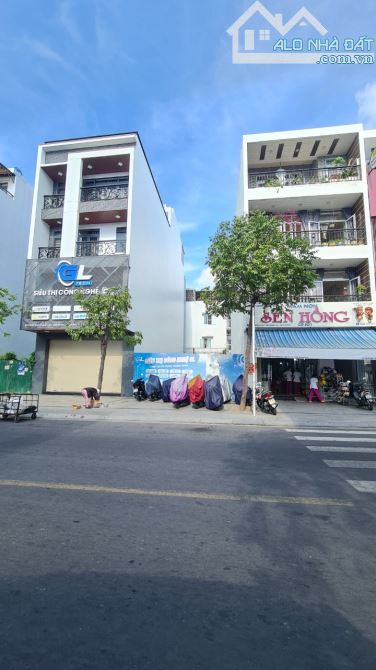 Lô 61 đường A4 Thích Quảng Đức VCN Phước Hải, Nha Trang