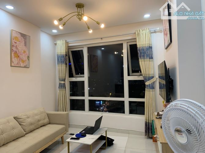 Cho Thuê căn hộ Summer Square , 2 Phòng Ngủ  ,63m2 , Full Nội Thất  Giá : 10.5 triệu /th