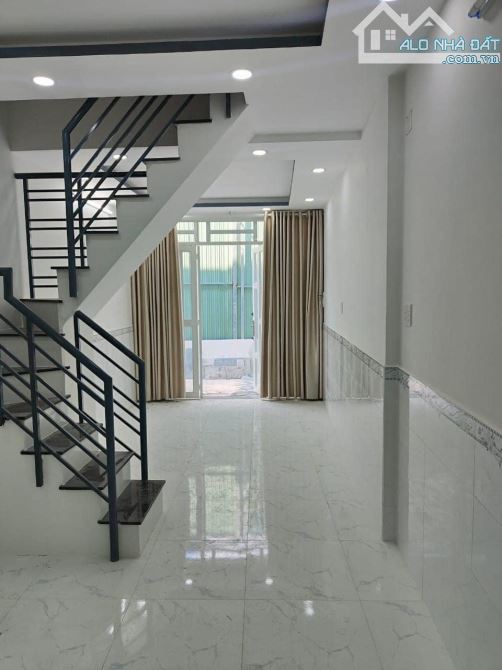 Bán gấp nhà Hậu Giang 30 m2, 4 tầng BTCT, 4 PN 3 WC vài bước ra mặt tiền - 1