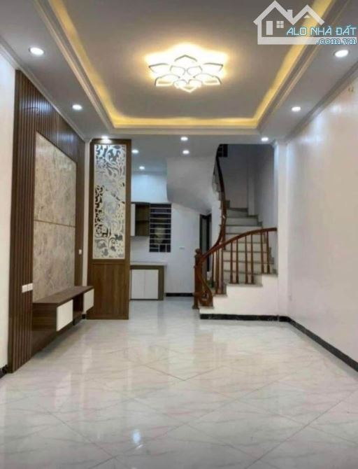 Bán nhà 5 tầng Ngõ 22 Tôn Thất Tùng đối diện Đại Học Y Dt 33m Giá 4,7 tỷ - 1
