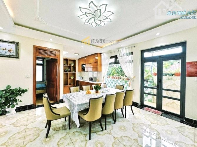 VILLA SÂN VƯỜN 214M2 ĐƯỜNG NHỰA NGÔ TẤT TỐ P8 ĐÀ LẠT GẦN THUNG LŨNG TÌNH YÊU  300M - 2