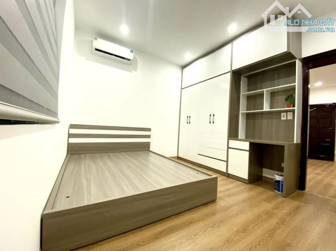 bán căn hộ tầng trung chung cư 17T10 Nguyễn Thị Định- Thanh Xuân 78m 4,5ty - 2