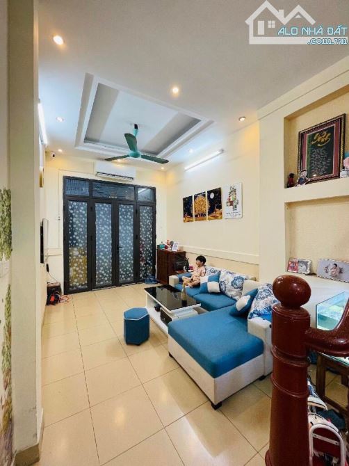 Bán nhà Trương Định 35m2 - 4 tầng - giá 3.78 tỷ - 2