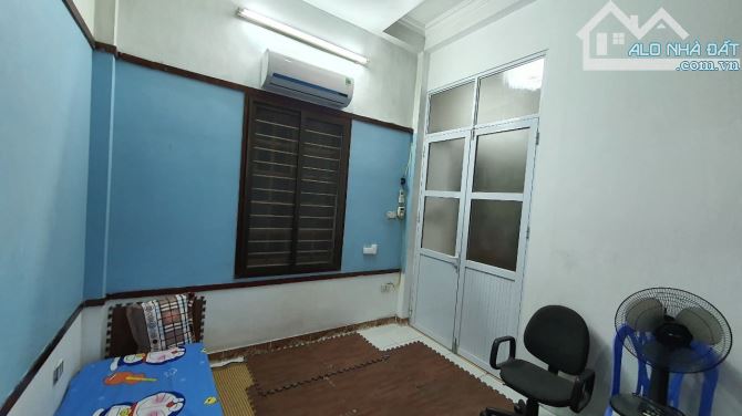 Bán gấp nhà Mặt Ngõ 3 Vạn Phúc.DT:99m2,MT:8m.Lô góc 3 mặt ngõ to.Ngõ trước nhà rộng 10m. - 2