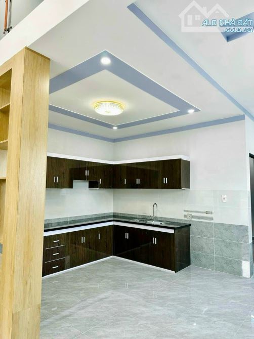 Bán Gấp Nhà mới gác lửng đổ đúc kiên cố, thổ cư 100% sổ riêng, sau chợ Thạnh Phú vào 800m - 3