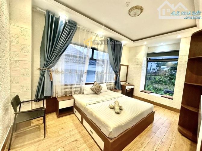 VILLA SÂN VƯỜN 214M2 ĐƯỜNG NHỰA NGÔ TẤT TỐ P8 ĐÀ LẠT GẦN THUNG LŨNG TÌNH YÊU  300M - 3