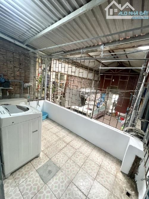 Bán nhà nhỏ xinh 6 tầng, 3 phòng ngủ, cách mặt đường lớn ô tô tránh nhau 5m, chỉ hơn 2 tỷ - 5