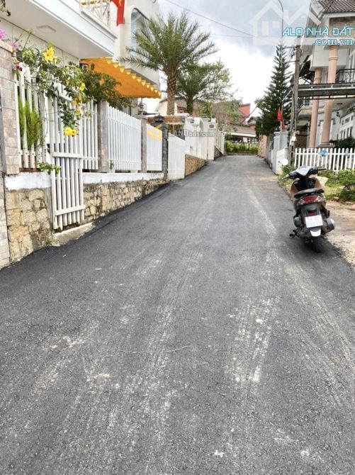 VILLA SÂN VƯỜN 214M2 ĐƯỜNG NHỰA NGÔ TẤT TỐ P8 ĐÀ LẠT GẦN THUNG LŨNG TÌNH YÊU  300M - 8