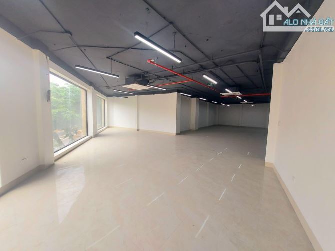 BÁN TOÀ NHÀ MẶT PHỐ PHẠM VĂN ĐỒNG - DÒNG TIỀN GẦN 400TR/TH. 300m2 x 8T - MT16m - 138 Tỷ. - 1