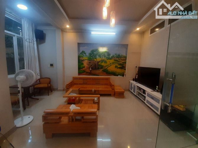 BÁN NHÀ TRƯNG NỮ VƯƠNG - 120M2 - 2 TẦNG - MT:8M - KINH DOANH SẦM UẤT - TRUNG TÂM - 9.8 TỶ - 1