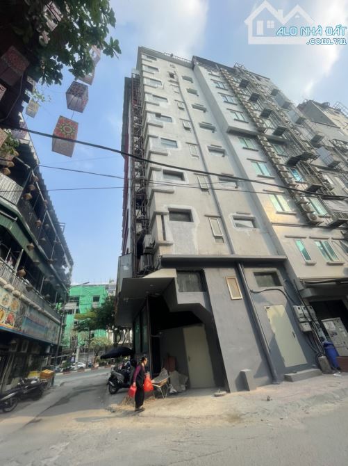 Bán nhà mặt phố Trần Thái Tông cầu giấy Dt 105 m 9 tầng. Lô góc 3 thoáng  giá 70 tỷ