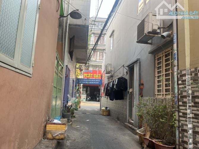 HẺM THÔNG SÁT MT BA ĐÌNH, Ụ CÂY - P10 QUẬN 8 - NHÀ 43M2 - SỔ VUÔNG A4 - 3.7x13m - 3.x TỶ - 3