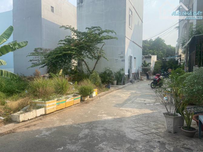 Bán lô đất 245m2 - mặt tiền view sông - gần Bệnh Viện Quốc Tế Hạnh Phúc - đường nhựa - 5