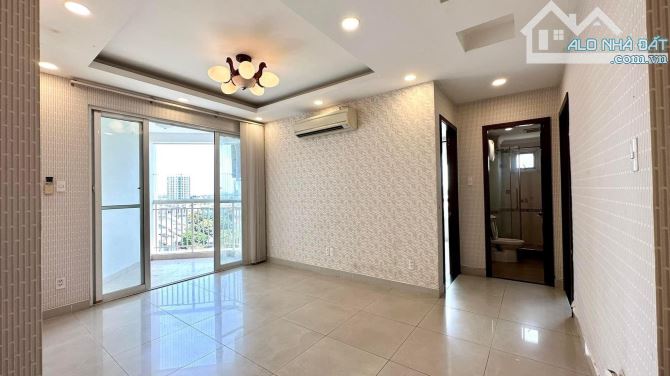Cho thuê chung cư Saigonland Bình Thạnh, 2PN 2WC nội thất cơ bản 82m2 14tr/tháng. Tầng cao
