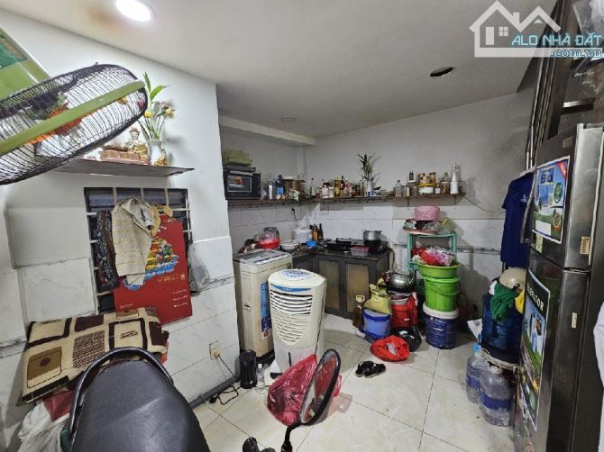 Nhỉnh 1 tỷ có nhà SHR Tân Bình, 3 tầng, đang cho thuê 5 triệu/ tháng