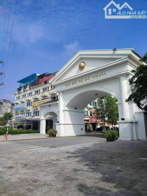 BIỆT THỰ ĐÔ NGHĨA 230M2, 4 TẦNG, MT30M, LÔ GÓC, KINH DOANH, TẶNG FULL NỘI THẤT, GIÁ NGON