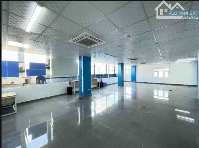 Văn phòng 140m2, MT Nguyễn Đình Chính, P.11, Quận Phú Nhuận - 2