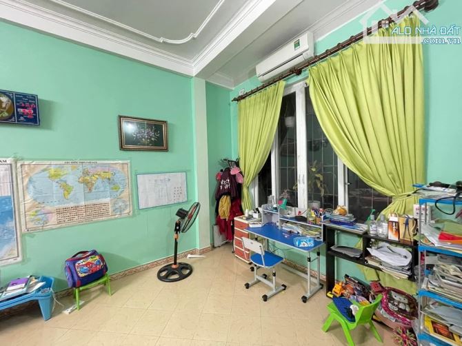 Bán nhà phân Lô Ô tô đỗ cửa phố Tôn Thất Tùng Dt 31m Mt 4m Giá 5,2 tỷ - 4
