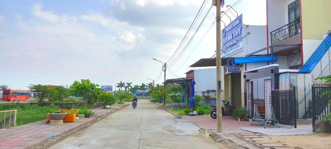 BÁN ĐẤT  KHU DÂN CƯ ĐỒNG NÃ - PHỔ THUẬN_ SÁT QUỐC LỘ 1A- TIỆN XÂY Ở HOẶC KINH DOANH