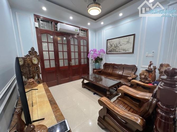 BÁN ĐẤT TẶNG NHÀ - TRẦN PHÚ - HÀ ĐÔNG - 50 - 4T - PL - OTO - KD - HƠN  11 TỶ.