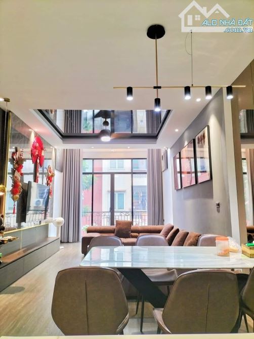 Tái Định Cư Mới gần Hồ Tùng Mậu, 60m2, 5 Tầng Mới Tinh, Nội Thất Sịn, Cây Xanh, Vỉa hè 4m - 1