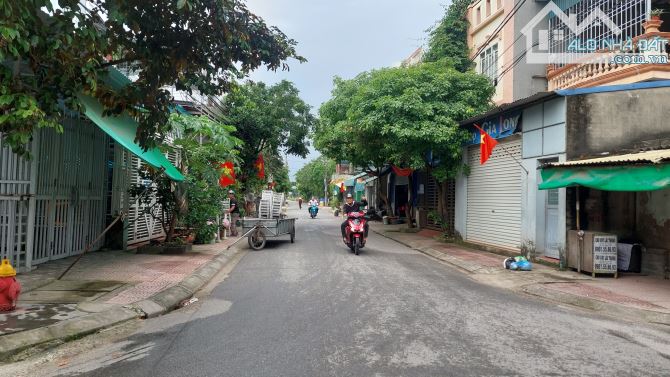 Chỉ 23tr/m2 mặt đường ngay ngã tư kinh doanh buôn bán tại Quỳnh Cư ,Hùng Vương. Lh - 1