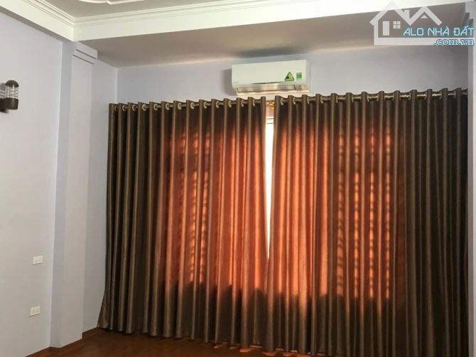 BÁN NHÀ PHÂN LÔ -VỈA HÈ RỘNG KD Ô TÔ VÀO NHÀ HÀNG BÈ KIẾN HƯNG DT 50M2x5T MT 4M2 GIÁ 9.6TỶ - 2