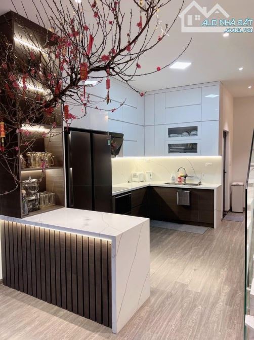 Tái Định Cư Mới gần Hồ Tùng Mậu, 60m2, 5 Tầng Mới Tinh, Nội Thất Sịn, Cây Xanh, Vỉa hè 4m - 3