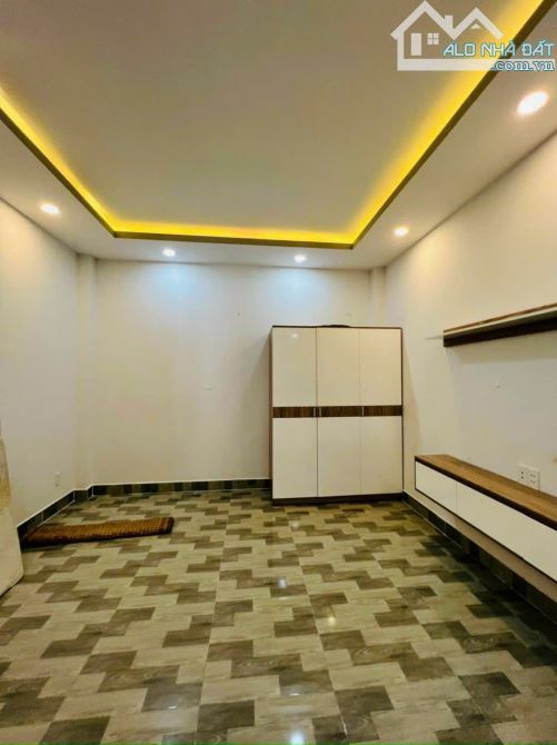 Nhà 3 Tầng. 4PN 4Wc. Diện tích 95m² ( 6 x 18m) Hẻm xe hơi. Sát Đỗ Xuân Hợp. - 3