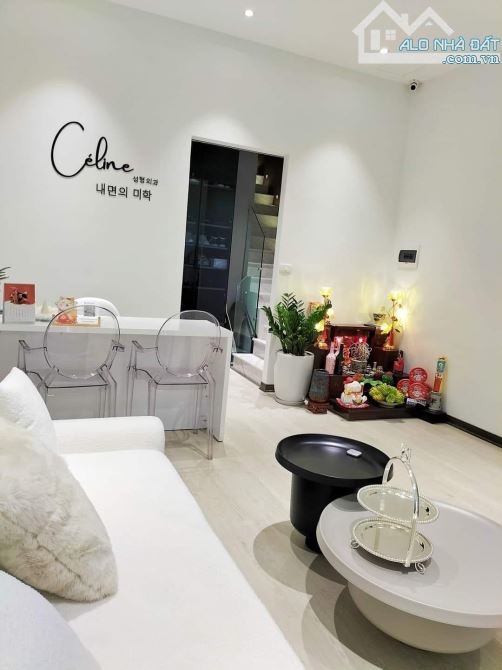 Tái Định Cư Mới gần Hồ Tùng Mậu, 60m2, 5 Tầng Mới Tinh, Nội Thất Sịn, Cây Xanh, Vỉa hè 4m - 5