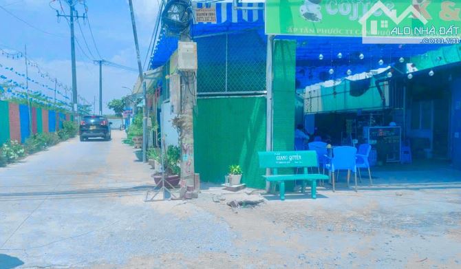 Cho thuê quán cafe Đầu đường DÃY TRỌ , kinh doanh buôn bán đông đúc gần KCN Kizuna Tân Kim